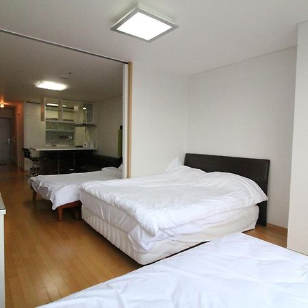 Gangnam Galaxy Lux Apt Gwacheon Exterior foto