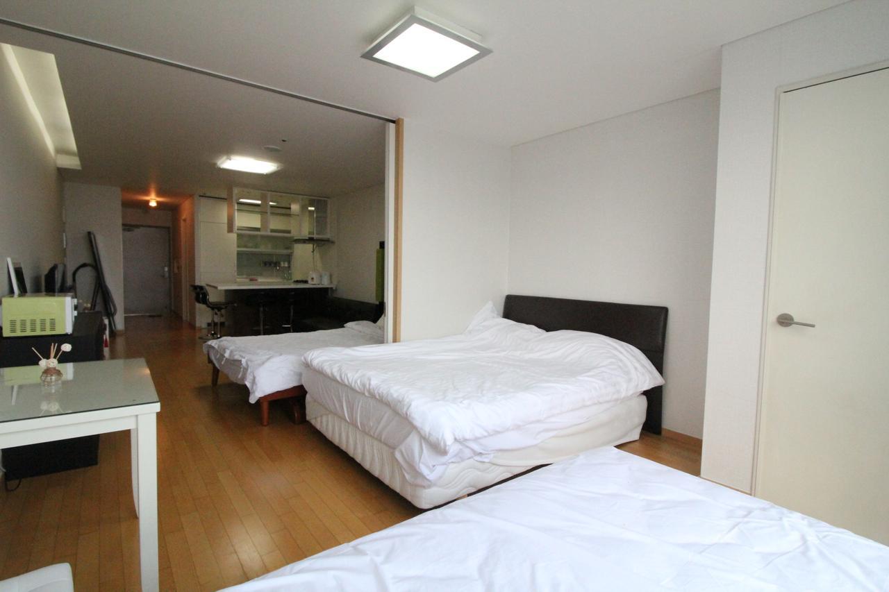 Gangnam Galaxy Lux Apt Gwacheon Exterior foto